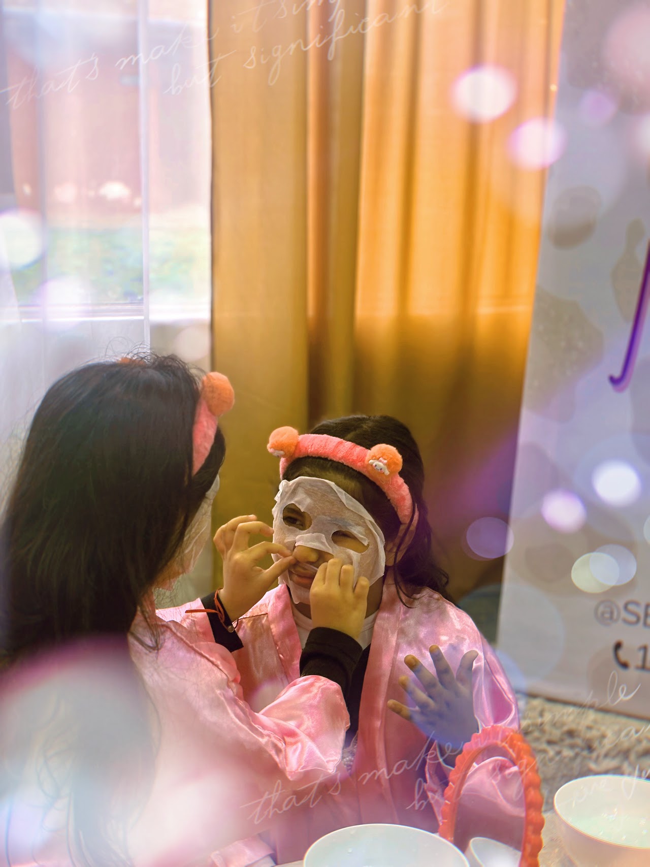 Niñas disfrutando de mascarillas y batas de spa infantil en Quilmes
